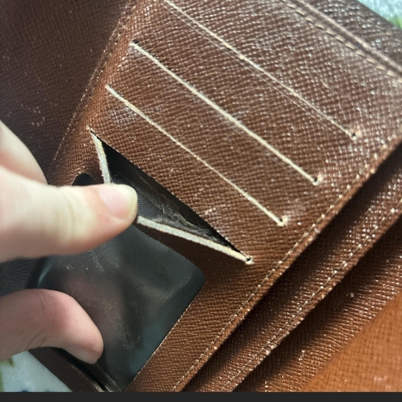 Louis Vuitton Brown Monogram Women's Wallet - Picture 8 of 8